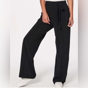 Lululemon Noir black pants size 4